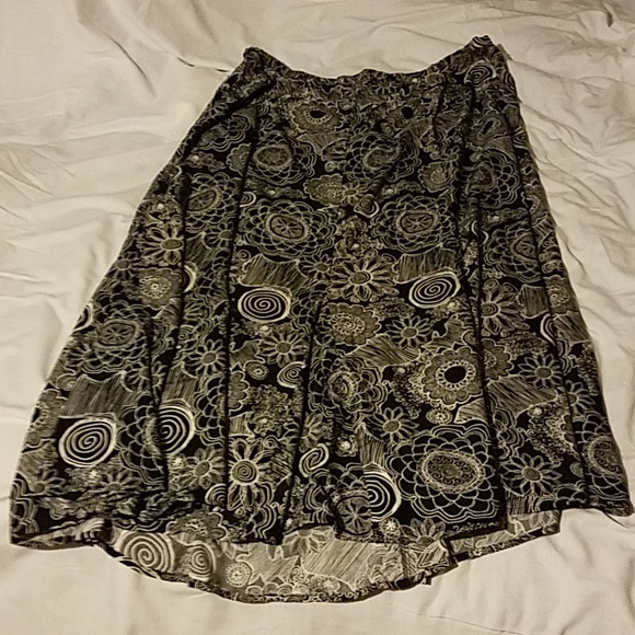 C.J.Banks plus size 20 skirt - Picture 3 of 3